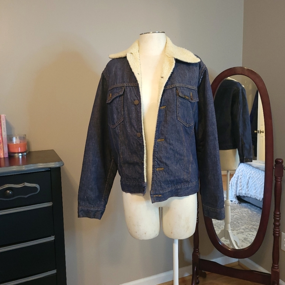 Roebuck Dark Wash Denim Jacket with Sherpa Lining 1960s 1970s Trucker Utility